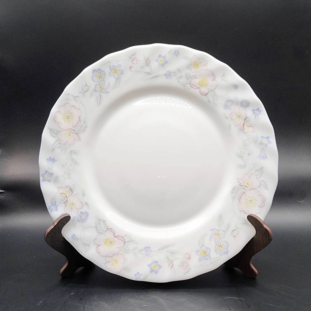 (4). Vintage Arcopal France Champetre scalloped edge Small Dinner Salad plates